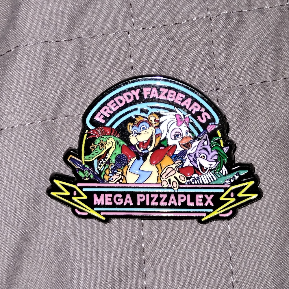 Freddy Fazbear's Mega Pizzaplex Pin
